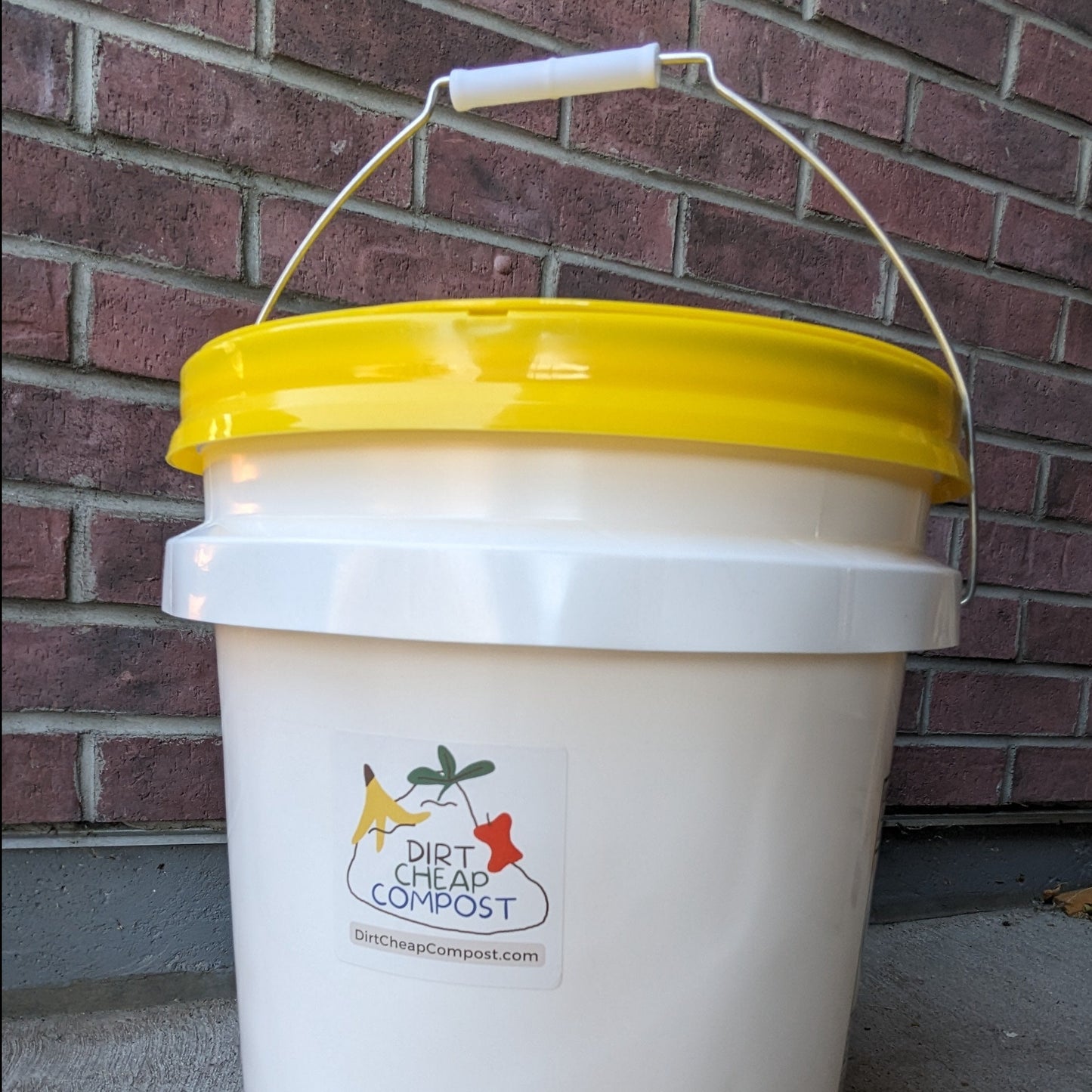 Included in every membership is a 5-gallon metal bin with a sealed lid and handle, along with your first 25 kitchen scrap compostable bags (you'll use 1 bag ever 2-3 days usually). Simply tie your bags when they're full and drop them in the bin at the front door, and we'll swing by once a week and pick them up, just like your trash and recycling service.